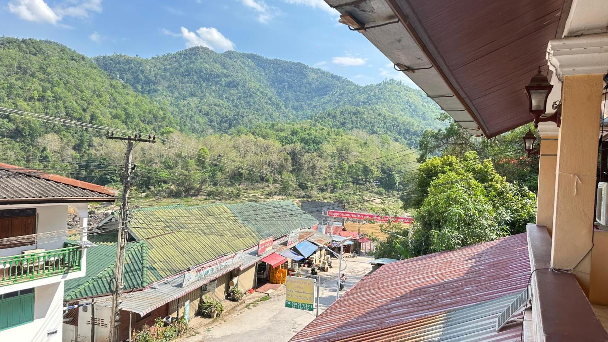Pakbeng Guesthouse エクステリア 写真