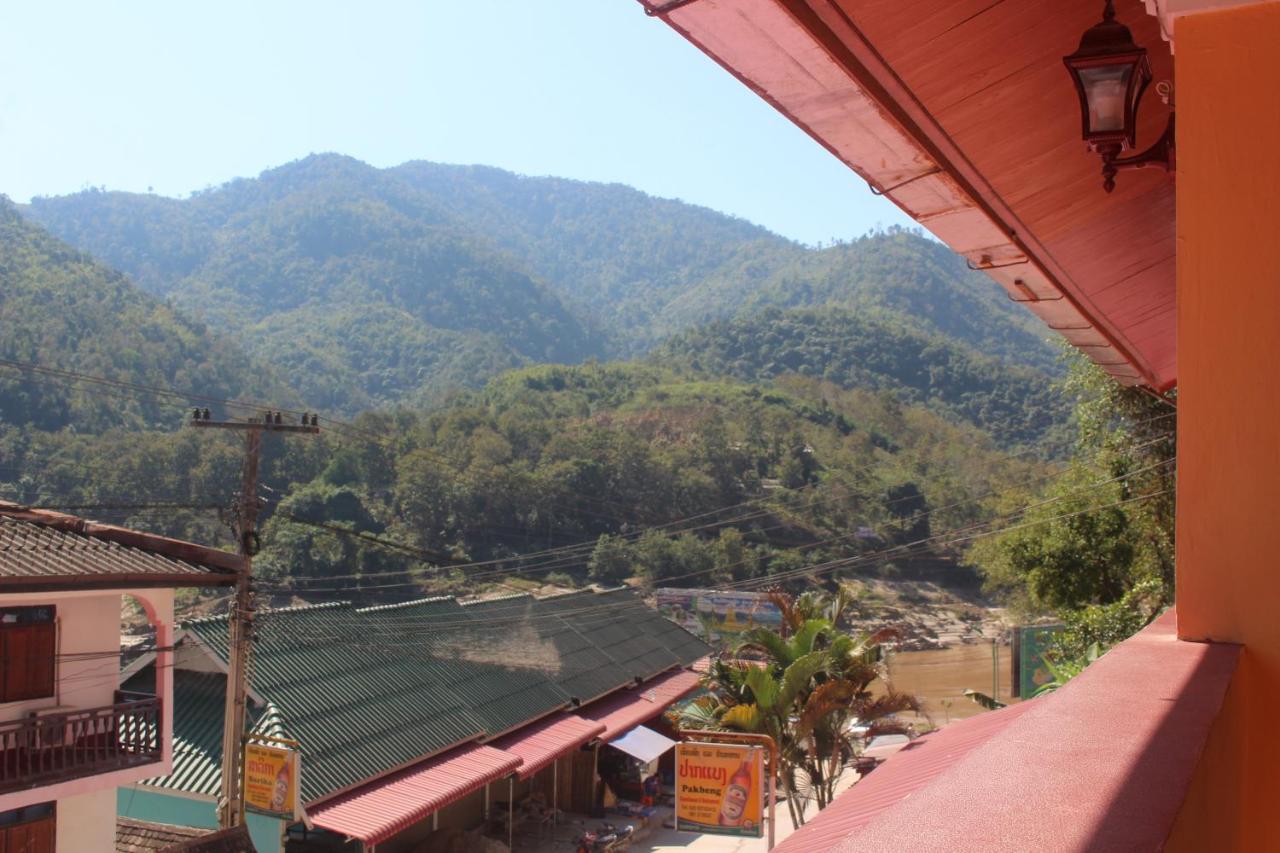 Pakbeng Guesthouse エクステリア 写真